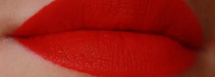 Essence stay matt lip cream 04 Silky Red