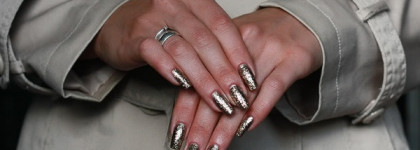 China Glaze Twinkle Lights или что делать с глиттером