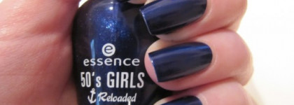 Космический синий от Essence