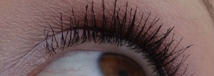 Maybelline the Colossal volum' express Mascara Black & Artdeco Long Lasting Liner 01