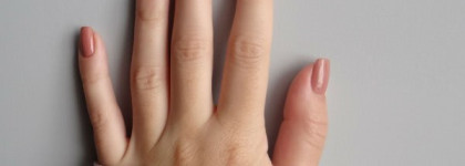 Artdeco Ceramic Nail Laquer #442 & Eye shadow #220, #31