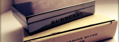 Burberry light glow natural  blush, tangerine