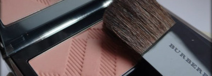 Burberry light glow natural  blush, tangerine