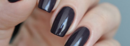 Лаки для ногтей: China Glaze charmed, I'm sure. China Glaze all a flutter. China Glaze gossip over gimlets