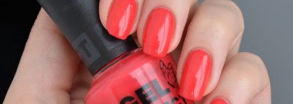 Konad Gel Effect Nail Polish Extreme red