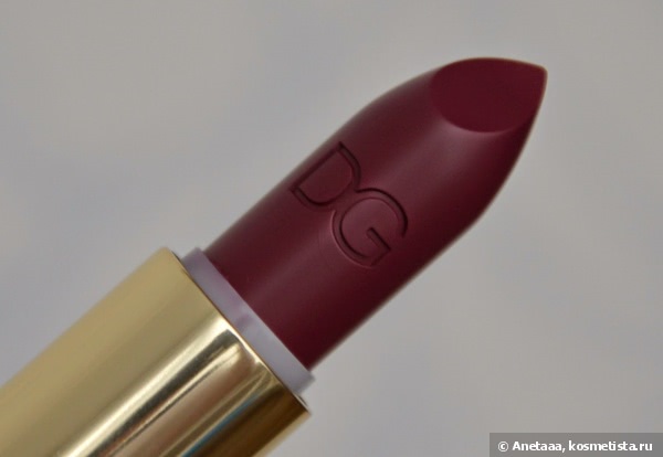 Dolce & Gabbana Monica Voluptuous Lipstick 120 Magnetic Monica