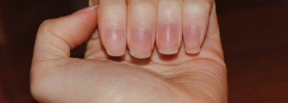 Маленькие лаки для ногтей от Lumene (Gloss & Care)