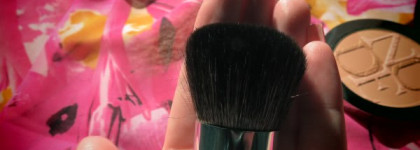 Лето пришло: сияющая оттеночная пудра Diorskin Nude Tan – Eclat 001 Aurore