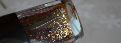 Chanel Rouge Noir Gold Sparkle Nail Coat