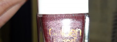 Мой любимчик Golden Rose Holographic Color Nail Laquer №110