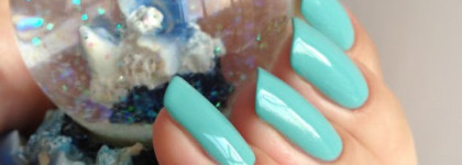 China Glaze - For Audrey