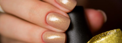 China Glaze - Fast Track