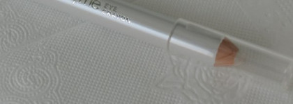 Тени- карандаш для век Oriflame Very Me Eye Crayon в оттенке "Белая луна" (код  в каталоге 24269)