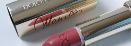 Помада Dolce & Gabbana Monica Voluptuous Lipstick #70 Gentle Monica
