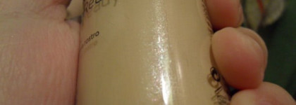 Тональная основа Revlon Photoready 002 Vanilla