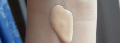 Тональная основа Revlon Photoready 002 Vanilla