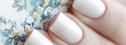 OPI Don't touch my tutu + Essence Make it golden