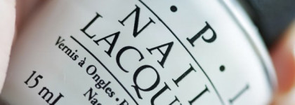 OPI Don't touch my tutu + Essence Make it golden