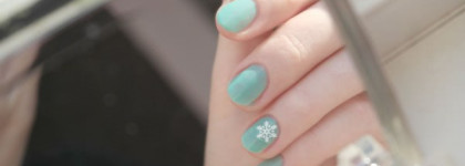 Essie 98 - Turquoise & caicos