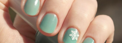 Essie 98 - Turquoise & caicos