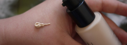 Правила хорошего тона от Bobby Brown Skin Long-Wear Weightless Foundation SPF15 Warm Ivory 