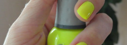 Лето с Orly Nail Lacquer  "Glowstick"