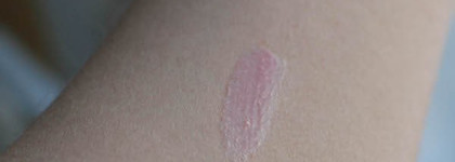 Идеальный розовый. Benefit Ultra Shines  Lipgloss оттенок Life on A list