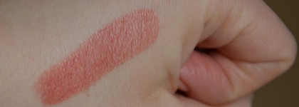 Весна на губах: блески, помада, бальзам, лак для губ (Chanel, Dior, Ysl, Sisley)