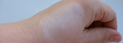 Два продукта от Benefit: хайлайтер "high beam" и тинт для губ и щек "benetint"