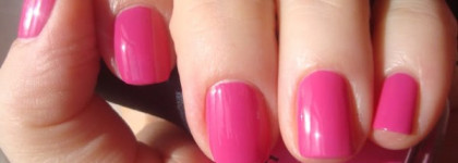 Яркая фуксия или лак Nubar NB5 Cupcake Magenta из серии "Букет"