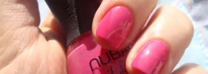 Яркая фуксия или лак Nubar NB5 Cupcake Magenta из серии "Букет"