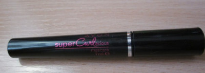 Две туши в моей косметичке- отличница от Oriflame и троешница от Avon