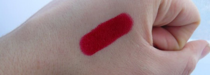 Красна девица или Rimmel Lasting Finish by Kate Moss №010