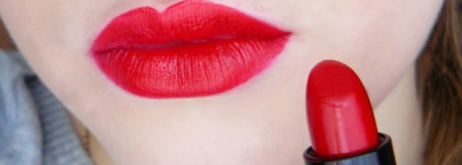 Красна девица или Rimmel Lasting Finish by Kate Moss №010