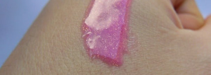 Розовый-розовый блеск от Victoria's secrets Beauty Rush lip gloss