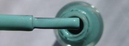 Противный мятный Essence colour&go 53 you belong to me