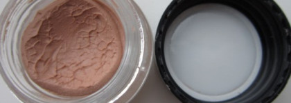 Основа под тени от Avon и Vivienne Sabo