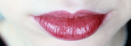 Фрукты-ягоды на губах: помада Estee Lauder и блеск Manhattan