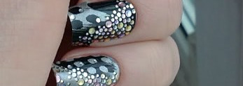 Готовый маникюр от El Corazon.Bling nail Skin Kbns 17