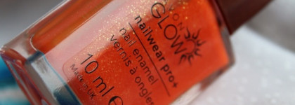 Avon Glow nailwear pro+ — Flaming Orange