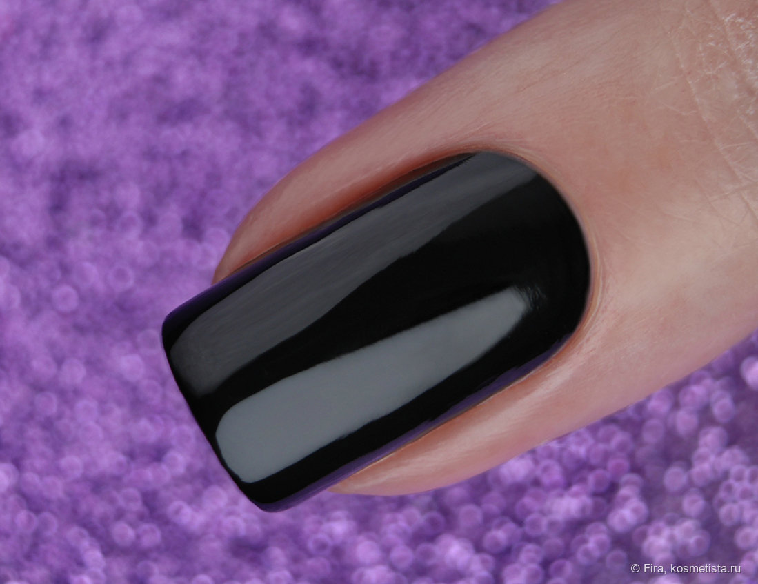 Краска №stm-01 Black в один слой на ногте соло