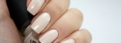 China Glaze Just lovely совсем не lovely