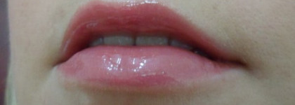 Мои недавние приобретения: Estee Lauder DayWear BB и Clinique long last glosswear SPF 15