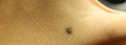 Chanel Vitalumiere Aqua тон 20 Beige