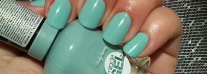 Вернусь в лето - Sally Hansen Гель-лак для ногтей Miracle Gel Color № 240 и топовое покрытие Miracle Gel Top Coat 2.0
