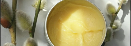 Универсальное смягчающее средство Lush Ultrabalm All Purpose Balm