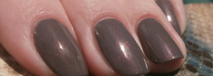 Единственный в моей косметичке и неповторимый лак для ногтей Dance Legend