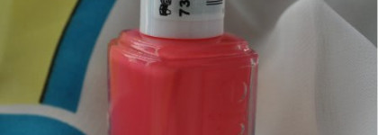 Один из... или мои любимые кораллы (Essie Cute as a button)