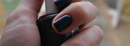 Один из "осенних" Эсси.Изумрудный. Essie Dive Bar 90