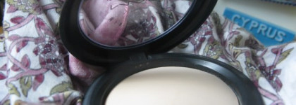 Припудрим носик с MAC Mineralize skinfinish natural poudre в оттенке Medium